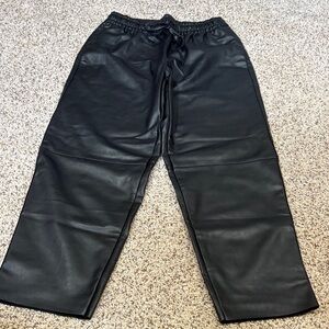 Old Navy Women's Black Straight Leg Pleather Pants